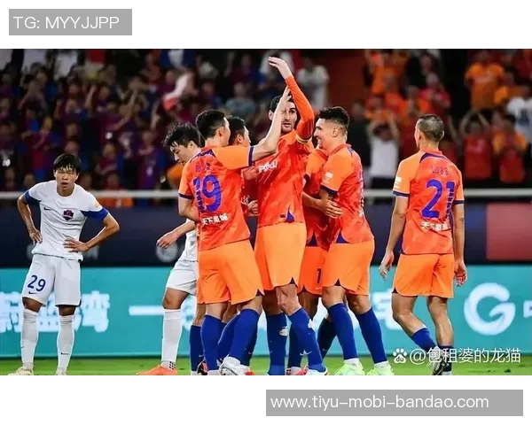 普尔谈与锡安的默契配合期待球队在新赛季中展现强大竞争力