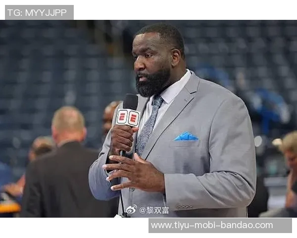 帕金斯呼吁科学家研究浓眉的身体发育与遗传因素及其惊人增高现象