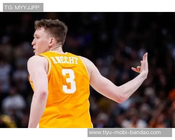 麦科勒姆谈年轻球队角色称自己能成为稳定器助力成长